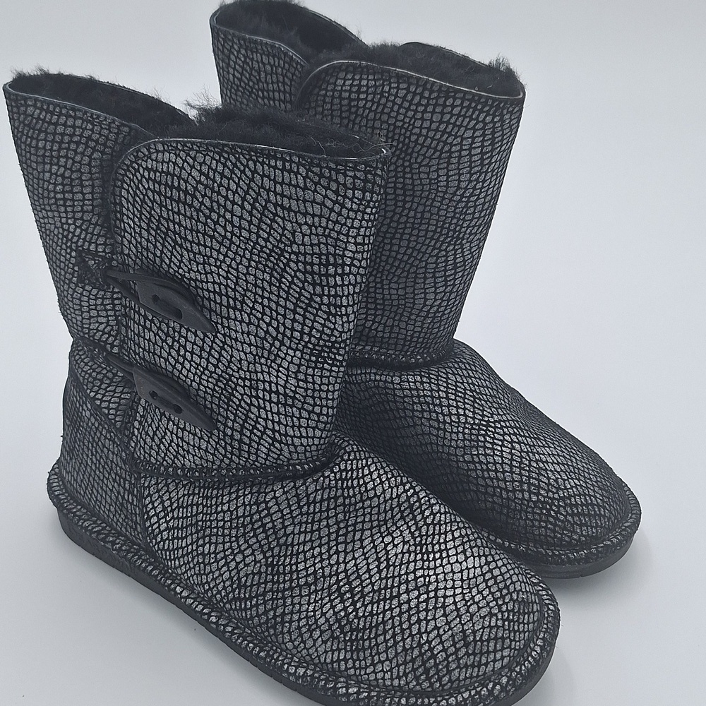BearPaw Black and Gray Ankle Boots Leather Sheepskin Wool